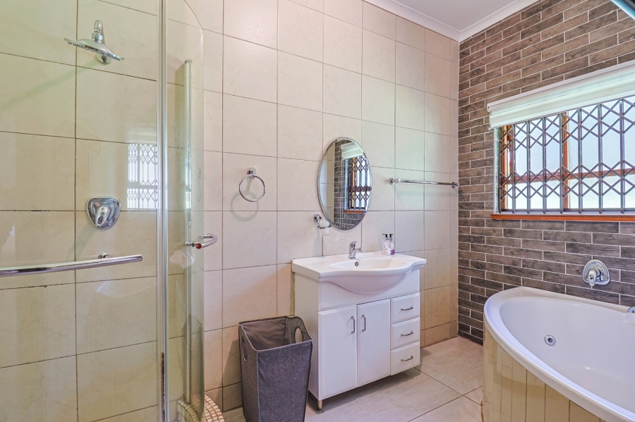 7 Bedroom Property for Sale in Waterkloof A H North West